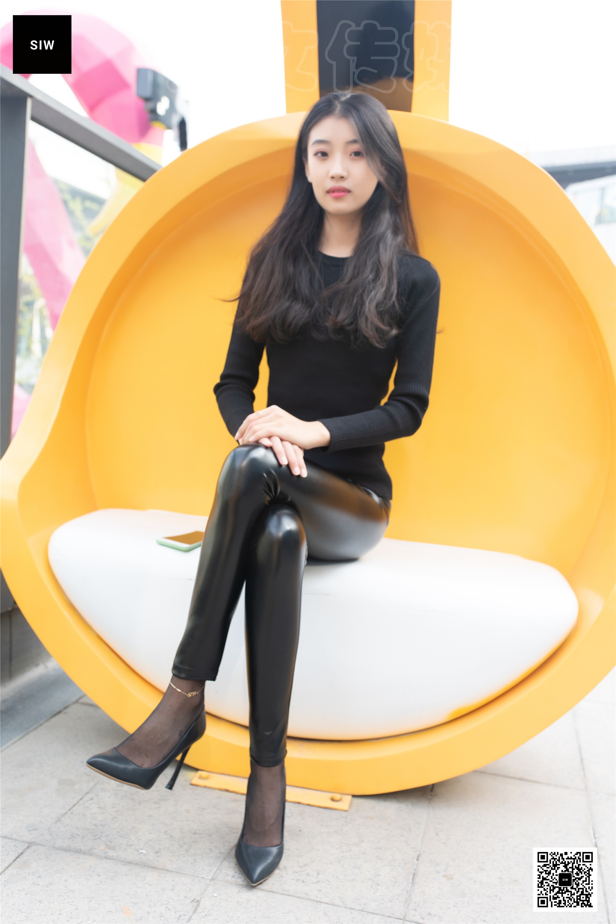 SIW斯文传媒 054 2019秋冬时尚性感紧身保暖加绒皮裤 - 蓉儿